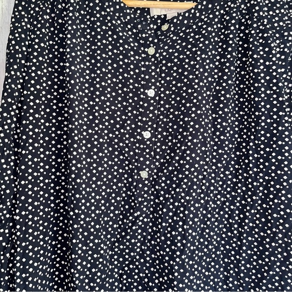 Loft Black & White 3/4 Sleeve Button Popover - Picture 4 of 5